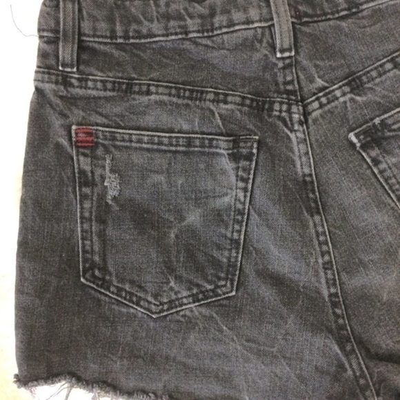BDG Girlfriend High Rise Black Raw Edge Distressed Denim Jean Shorts Size 30 - Picture 9 of 13